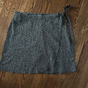 Madewell Wrap Mini Skirt in Micro Daisy
